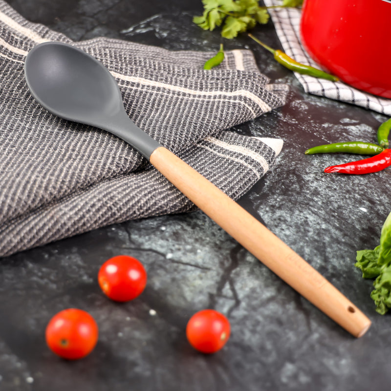 KITCHEN UTENSILES