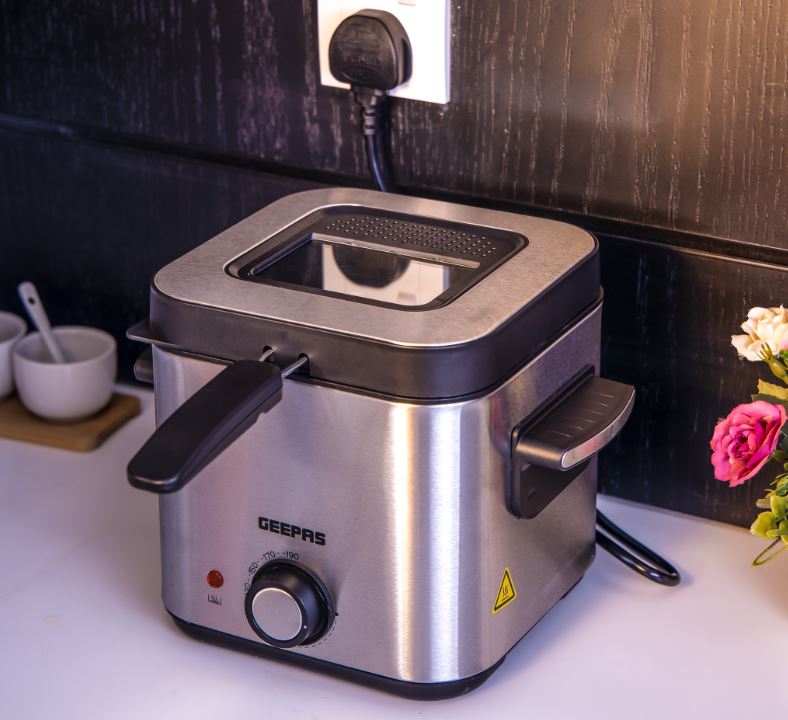 DEEP FRYER 900W, 1.5L-GEEPAS-MODEL-GDF36016