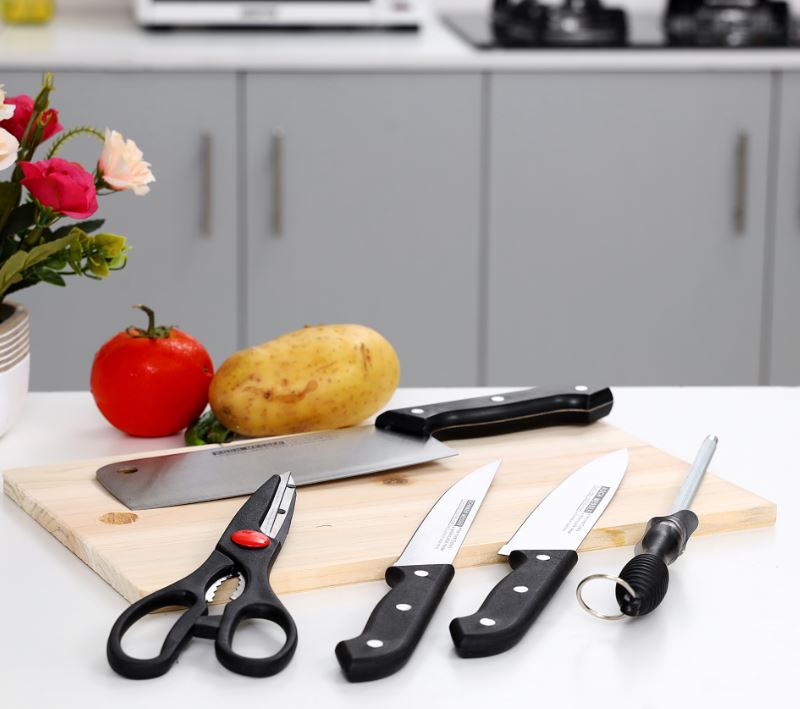5 Piece knife Set With Wooden Cutting Board-DELCASA-MODEL-DC1670